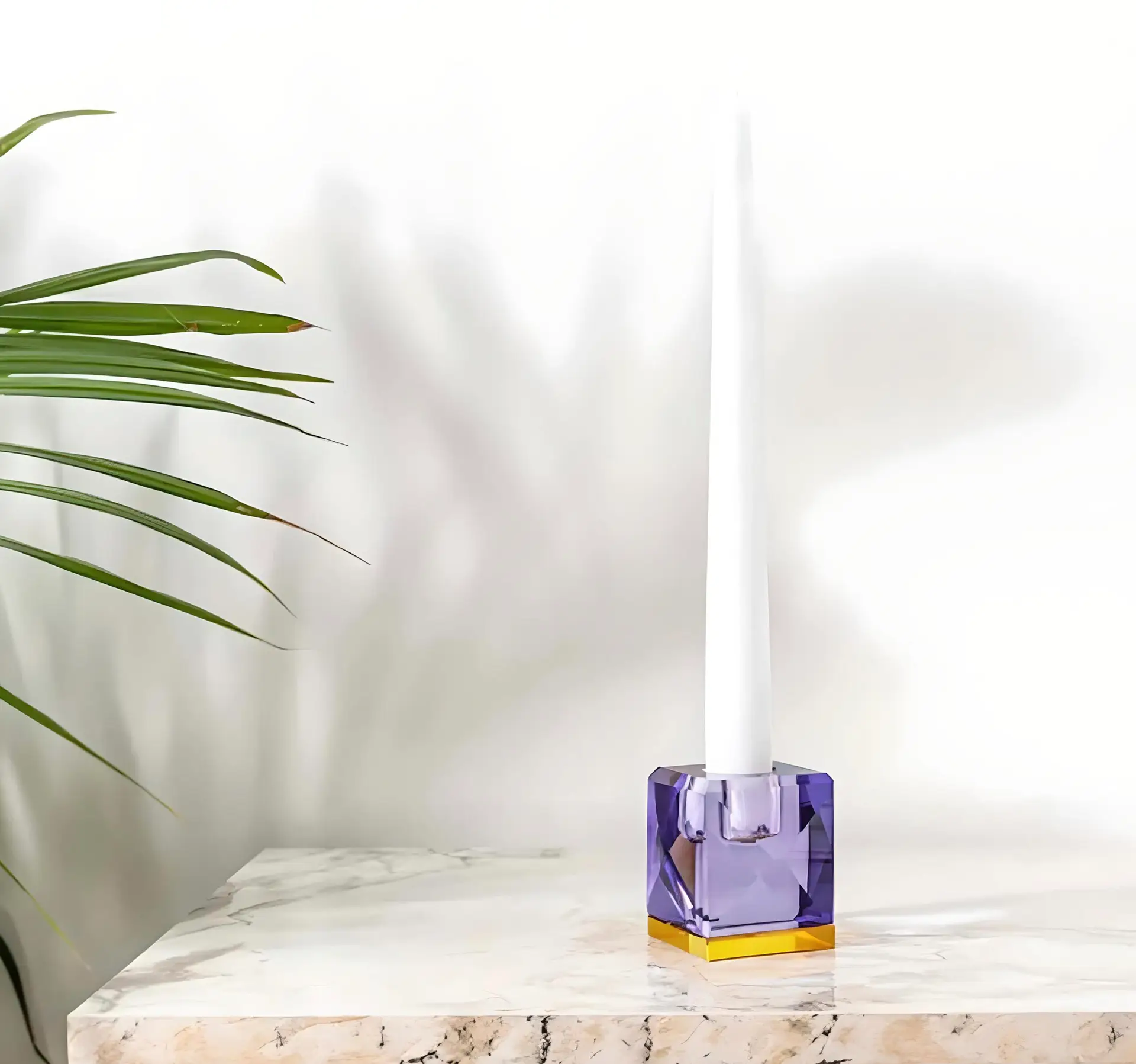 Lila/Sarı SPARKLE Zar Formu Cam Şamdan – Modern ve Şık Dekor Seçeneği