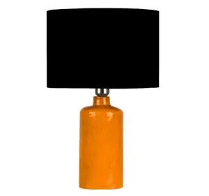 Delhi Turuncu Seramik Abajur – Siyah Şapkanın Kontrast Şıklığı
